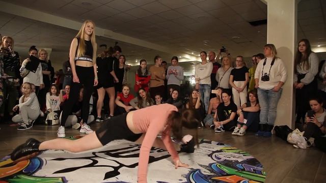 MTI Dancehall Battles Day vol.5 (ИЛЬЯ HECTICDYMONDZ & ДАША ЭБЗЕЕВА) смотреть онлайн