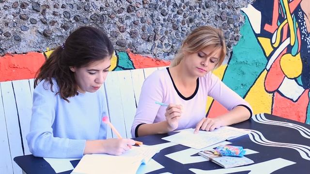 Съедобная канцелярия / 12 пранков над друзьями смотреть онлайн