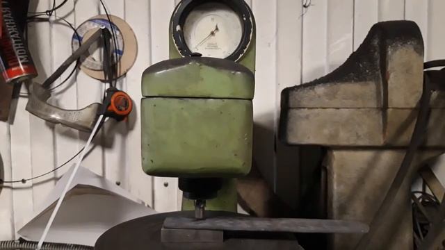 Проверка твердости поковки Х12МФ на Роквелле смотреть онлайн