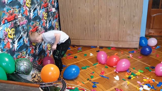 КАК БЫСТРО УБРАТЬ В КОМНАТЕ смотреть онлайн