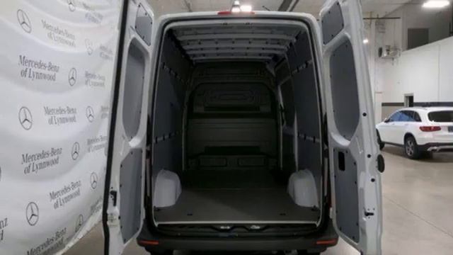2024 Mercedes-Benz Sprinter Cargo Van Lynnwood WA Seattle, WA #S24058 смотреть онлайн
