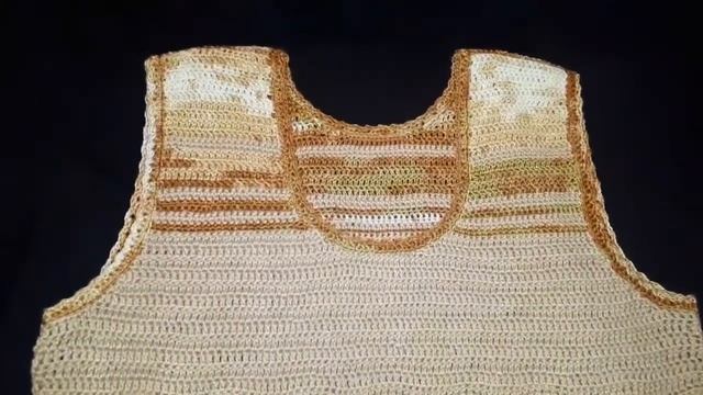 Самая необходимая вещь: Красивый классический топ крючком. Beautiful classic crochet top смотреть онлайн