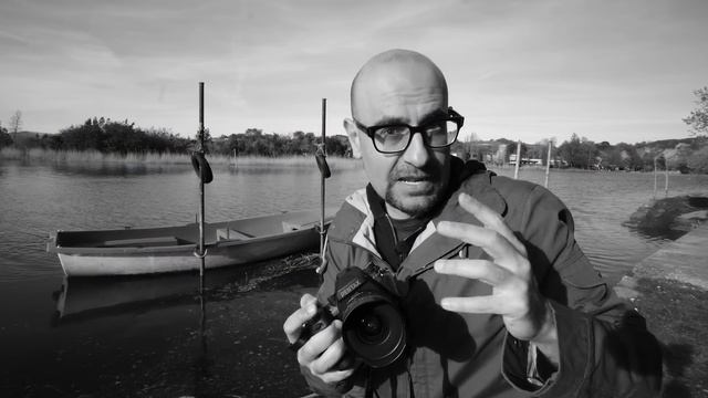 Pentax K-3 III Monochrome, la cámara en blanco y negro "barata" смотреть онлайн