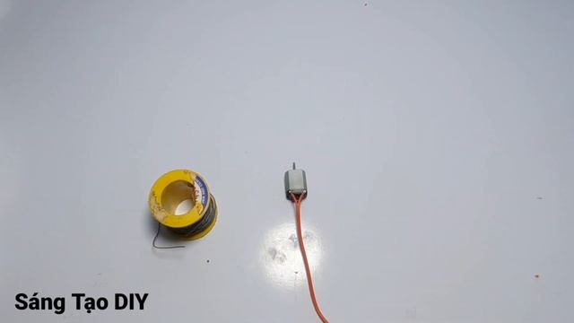 Chế Quạt Tích Điện Không Cánh mini SIÊU MÁT смотреть онлайн