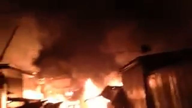 Пожар 28.12.2013 г.Пятигорск Верхний рынок. смотреть онлайн
