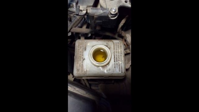 МЕРСЕДЕС МЛ 320, ЗАМЕНА ТОРМОЗНОЙ ЖИДКОСТИ смотреть онлайн