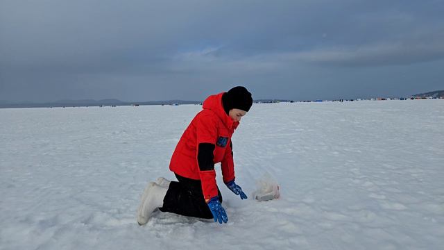 Ловим рыбу на Сахалине! 1 часть. Малоротая корюшка на озере Тунайча.
