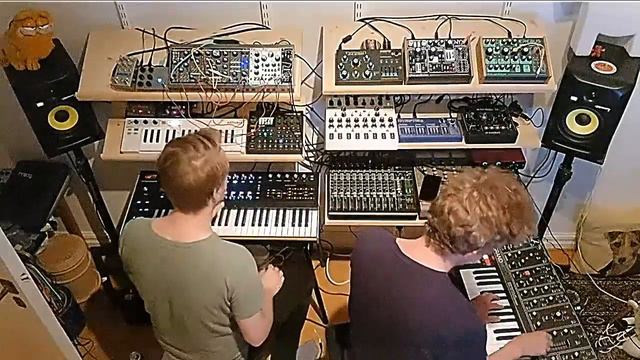 Falcoff - Nice Weekend (Synth Jam #01) смотреть онлайн