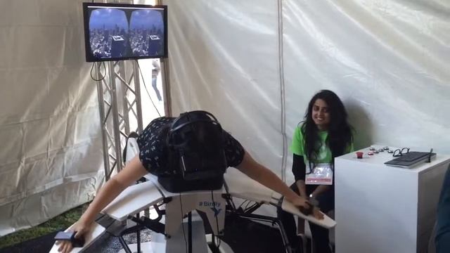 Birdly: a bird flight VR simulator смотреть онлайн