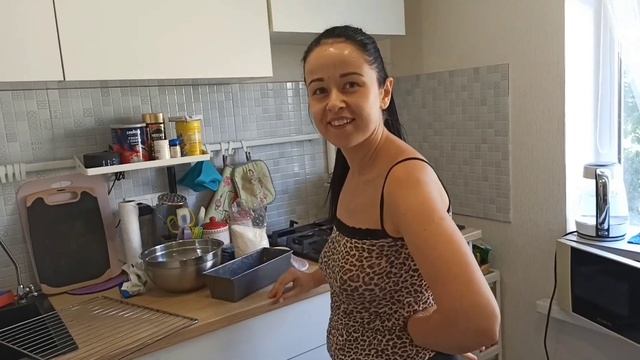 ЛЮДА ПРИГОТОВИЛА КЕКS/ ЗАКУПИЛИ СТРОЙМАТЕРИАЛЫ ☝ЗАЛИВАЕМ ПОЛ НА ДАЧЕ? смотреть онлайн