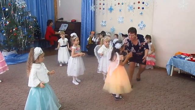 Весёлый перезвон, гномики... смотреть онлайн