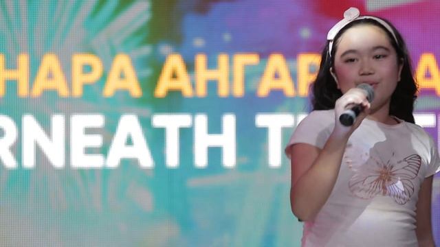 Линара Ангарова - Underneath the tree ( Kelly Clarkson) смотреть онлайн