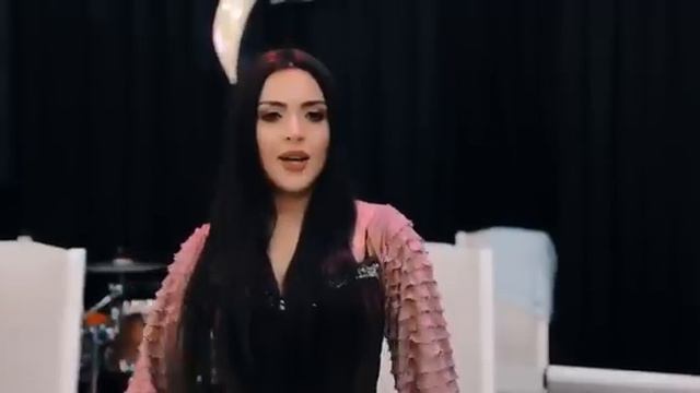 Vefa Serifova - Yalan Dunya (Official Video)