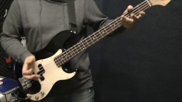 Fred Guitar Maniac - Fender Precision - Funky Bass смотреть онлайн