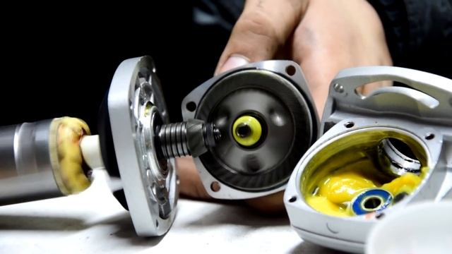Makita 9565 CVR (Болгарка 125) Какую болгарку выбрать \ Малая болгарка с регулятором смотреть онлайн