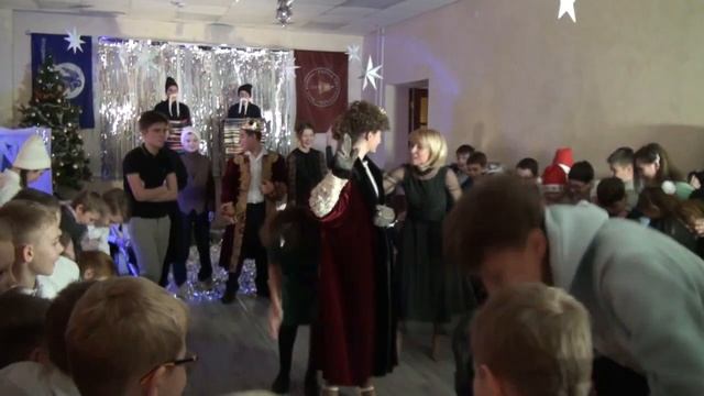 Рождественская ёлка в гимназии. Спектакль «Зимняя сказка» смотреть онлайн