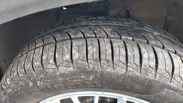 Слил масло Lukoil Genesis ARMORTECH 5W-40. Залил Rosneft Magnum Ultratec - 10W-40.