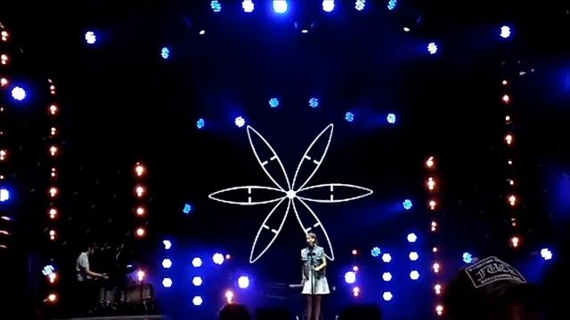 один в каное - човен (live in ATLAS WEEKEND 2018) смотреть онлайн