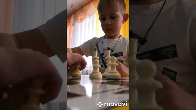Шахматы - интересная, увлекательная и полезная игра. смотреть онлайн
