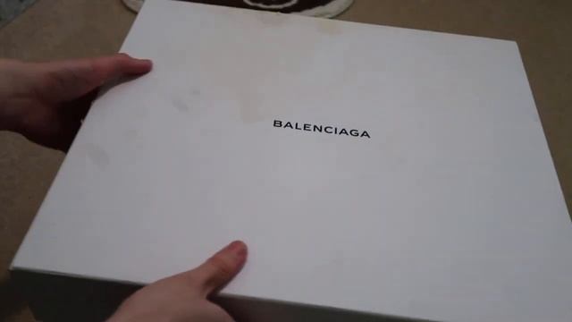 Balenciaga Triple S Triple Black Pre-Distressed Sneaker Unboxing смотреть онлайн