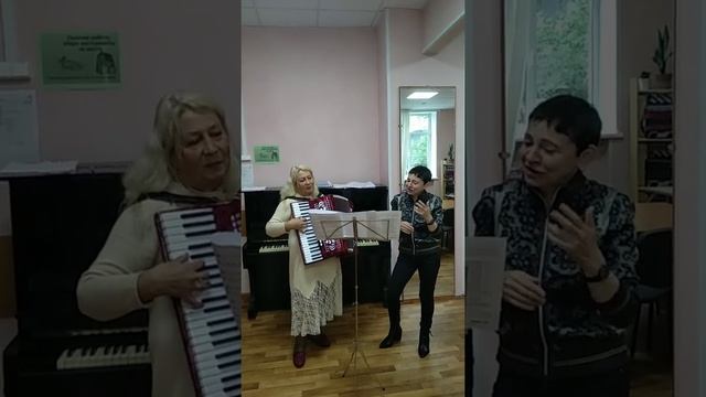 Черный Орфей - Лиля Писаревская, аккордеон Елена Леменкова. смотреть онлайн