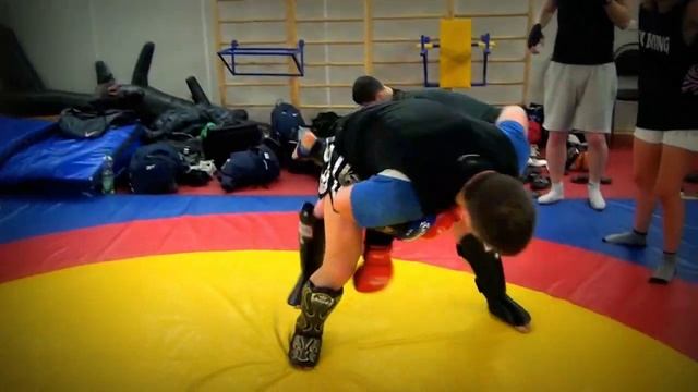 тренировки в Барсе микс файт смотреть онлайн