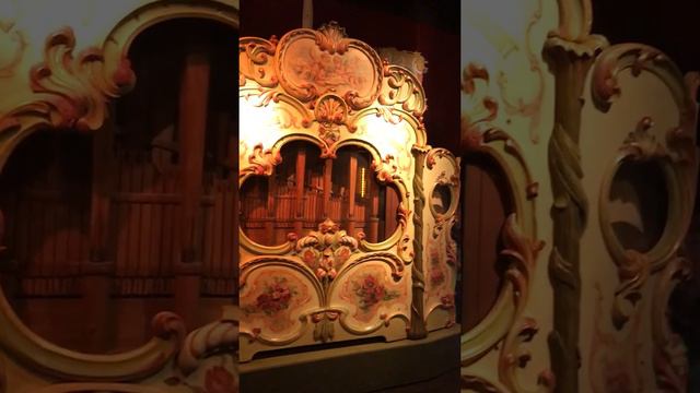 Musée des Arts Forains Hooghuys Organ смотреть онлайн