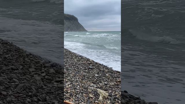 Архипо-Осиповка 15 апреля 2024 года 🌿 Чёрное море штормит 🌊 Видео: Savage смотреть онлайн