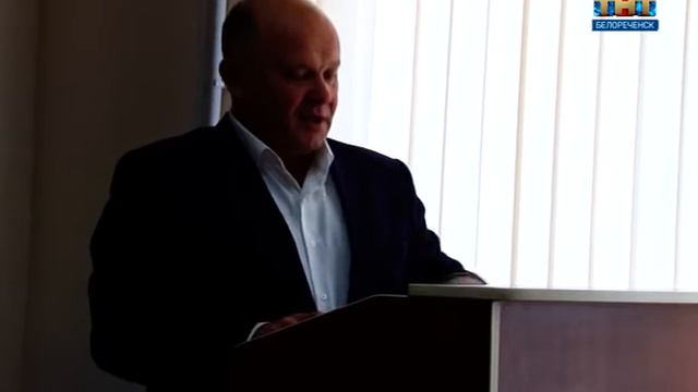Сессия Совета началась с цветов, а завершилась аплодисментами смотреть онлайн