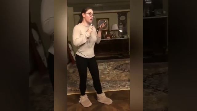 Дочь Лолиты Милявской Ева поет песню Патрисии Каас на французском языке смотреть онлайн