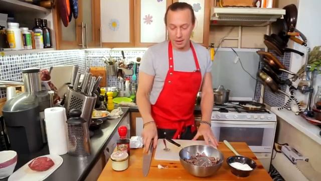 Как приготовить простой бефстроганов. Рецепт бефстроганов Как приготовить бефстроганов на сковород смотреть онлайн