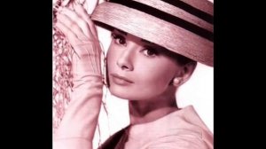 Grace Kelly and Audrey Hepburn-the true fashion icons