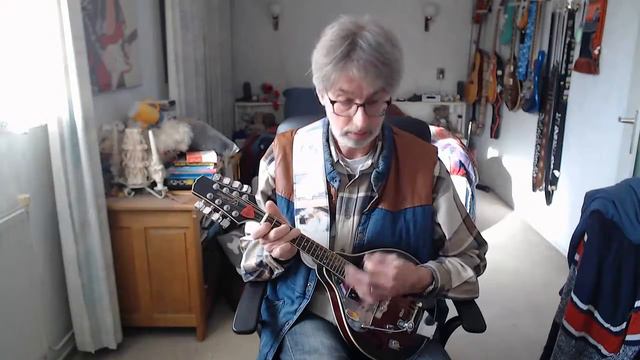 Mandolin lesson 194-They Don't Know смотреть онлайн