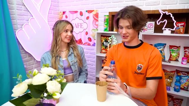 Бедный Краш vs Богатый Краш | Кто Лучший Парень Для Новенькой смотреть онлайн