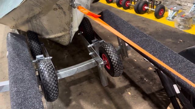 Легкий спуск лодки на мелководье. Тюнинг лодочного прицепа. смотреть онлайн