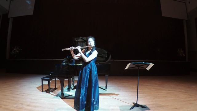 "섬집아기" Hye-Won Suh - Flute Recital Encore смотреть онлайн