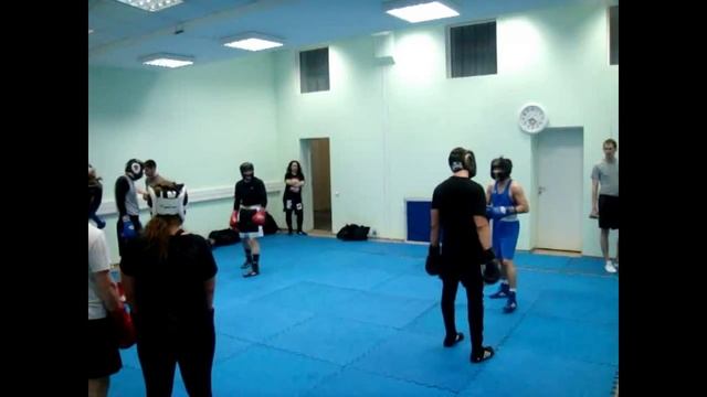 Экспресс-подготовка к соревнованиям по боксу. День 4 - разминка №1 и спарринг 4х1,5мин. смотреть онлайн