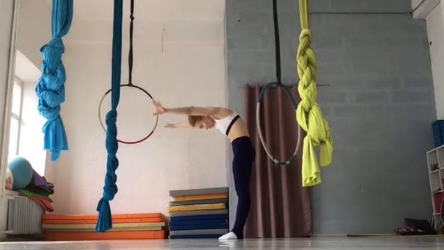 Растяжка на каждый день - 10 минут от хореографа и балерины//10 min of ballet stretching смотреть онлайн