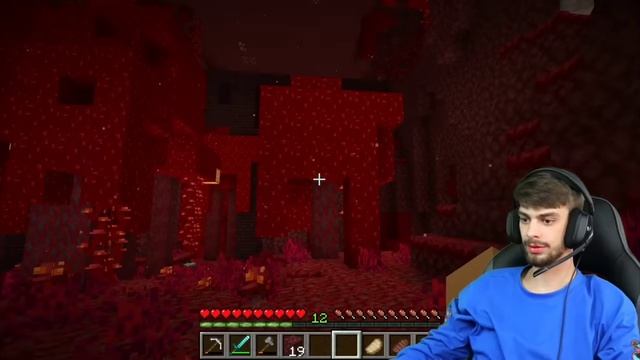 Minecraft but every second there is complete chaos смотреть онлайн
