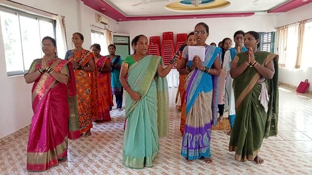 RAJAPUR Prarthana GEETH IN MARATHI смотреть онлайн