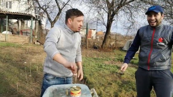 Как кушают surströmming. Как кушать сюрстрёмминг?