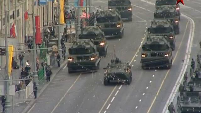 Выдвижение военной техники на Красную площадь Extension of military hardware in Red Square смотреть онлайн