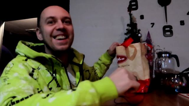 20 день? ВЫЖИВАЮ МЕСЯЦ на МРОТ (ГАБА) смотреть онлайн