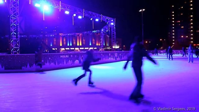Каток в Кузьминках, Москва смотреть онлайн