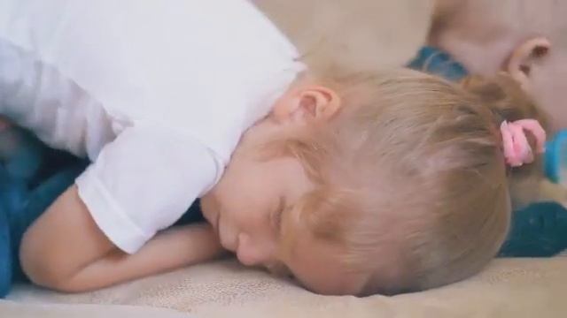 Мама-путеводитель по первым годам ребенка