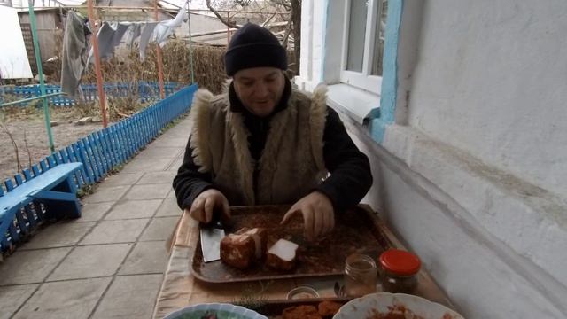 Готовлю мясо к новогодним праздникам. Часть 2 - великий день копчения )). 25 12 2018 г смотреть онлайн