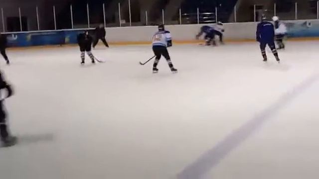 Хоккейный клуб "Алмаз", г.Алматы. Отрезок игры vs ХК "Балуан Шолак" смотреть онлайн