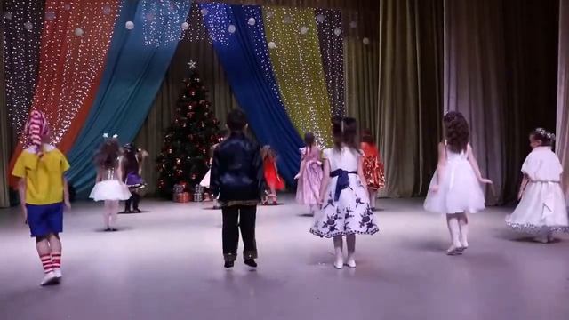 Вьюга . Детский танец смотреть онлайн