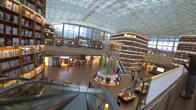 220530-D6-4 Seoul WTC Starfield Library смотреть онлайн