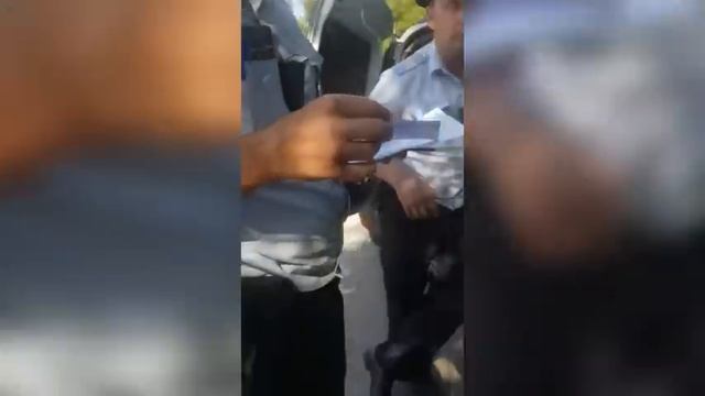 ППСник: Слышишь! Не кричи на меня и полезай в багажник! смотреть онлайн